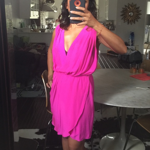 A New York silk dress - Picture 2 of 7